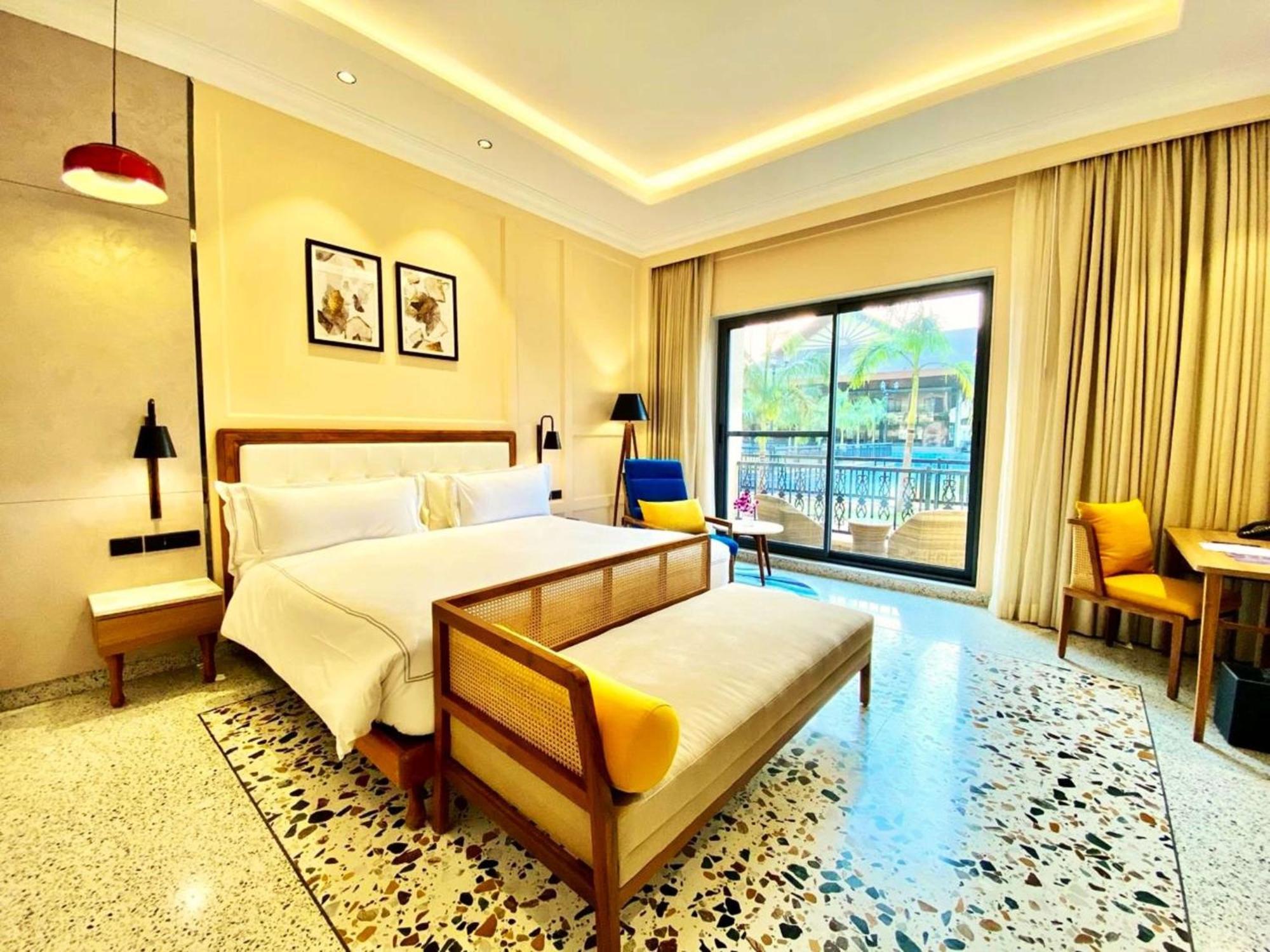Radisson Blu Plaza Resort & Convention Centre 카르자트 외부 사진 Deluxe Room
